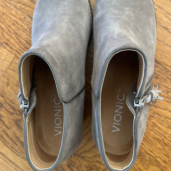 Vionic Womens Serena Ankle Boots Sz 5 Taupe Suede Side Zip Tassel Orthotic Block - Picture 4 of 8